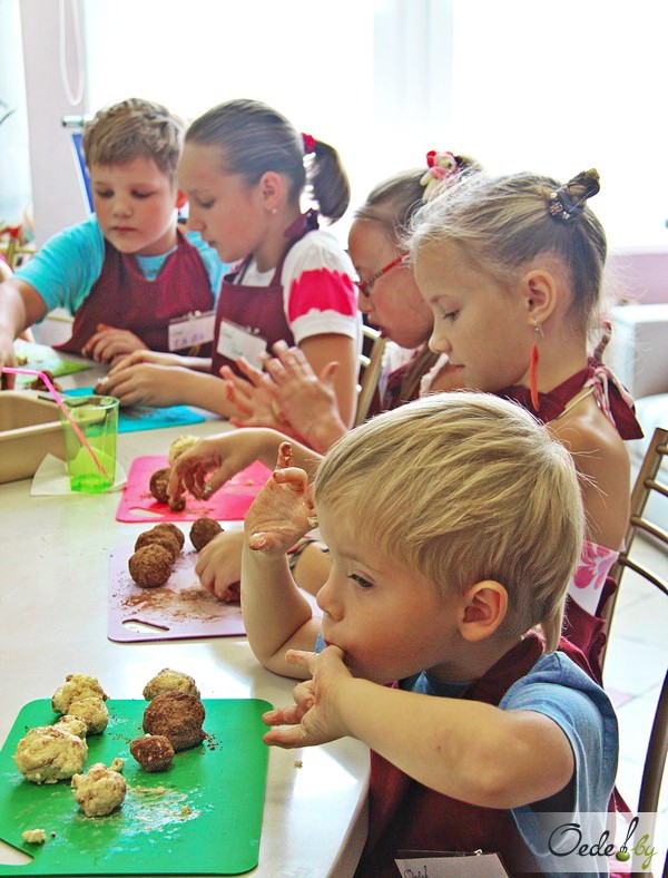 Мастер-класс для детей по приготовлению десертов в Кулинарной школе Oede фото 12