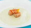 Холодный суп из цуккини с тартаром из лосося от Иньяцио Роза