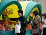 Купить овощи и фрукты можно будет только в закрытых павильонах