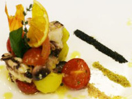 Маринованный осьминог с картофелем, черри помидорами и базиликом от Иньяцио Роза