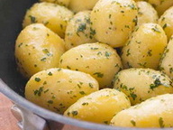 Белорусы неправильно питаются: люди предпочитают картофель, вместо мяса и овощей