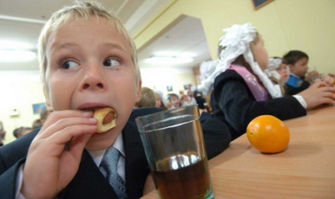 <b>Опрос Oede.by:</b><br>Что едят наши школьники?