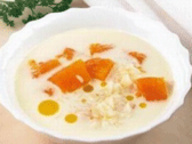 Молочный суп с морковью и картофелем