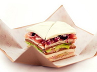 Итальянская кухня: сэндвич «Трамедзино» с тунцом