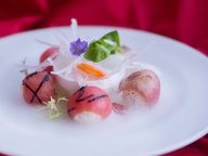 Японская кухня: темари с тунцом